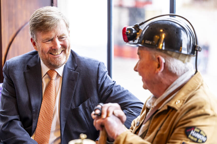 Koning Willem-Alexander brengt werkbezoek aan Heerlen-Noord