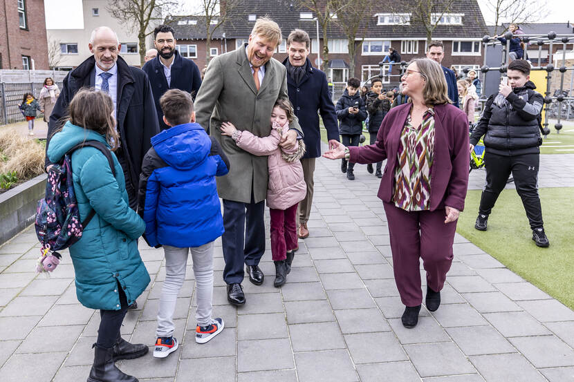 Koning Willem-Alexander brengt werkbezoek aan Heerlen-Noord