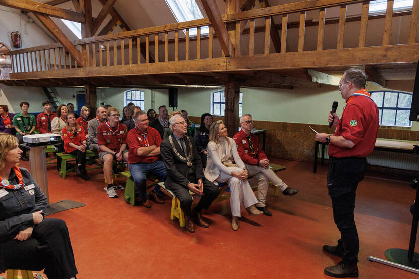Koningin Máxima woont mini Jamboree bij van Scouting Nederland