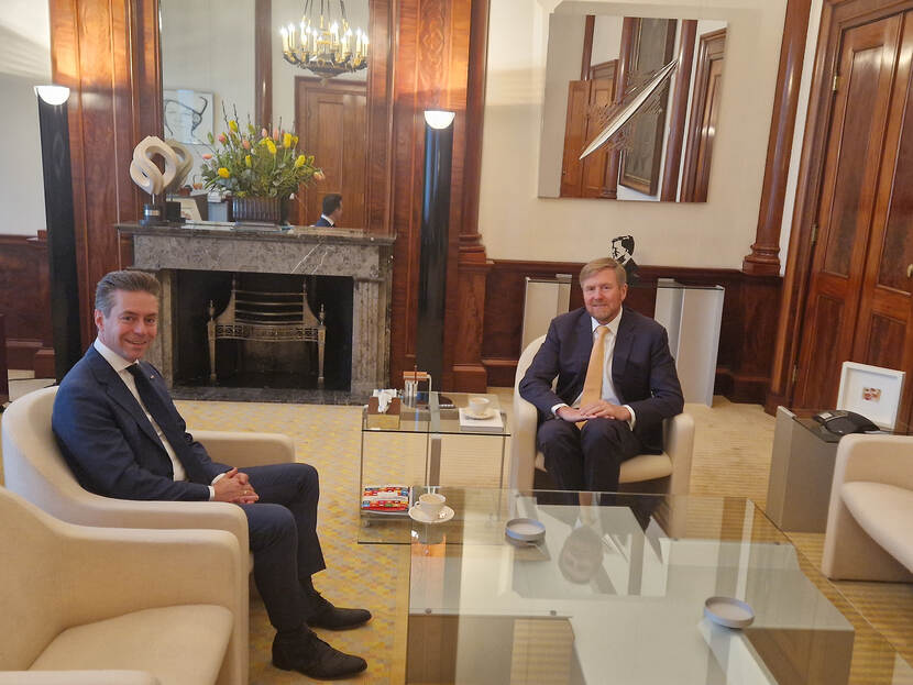 Koning Willem-Alexander en de heer Stoffer van SGP