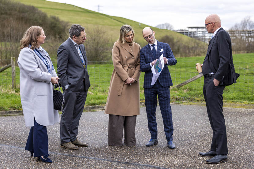 Koningin Máxima bezoekt industriecluster Chemelot en Brightlands Chemelot Campus