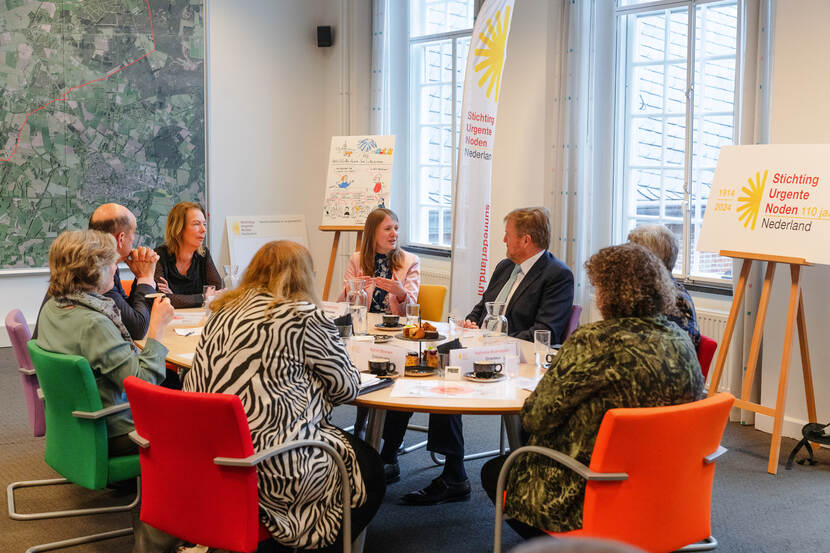 Koning Willem-Alexander bezoekt Stichting Urgente Noden
