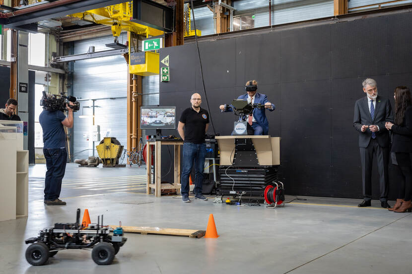 Koning Willem-Alexander bezoekt MINDbase Rotterdam