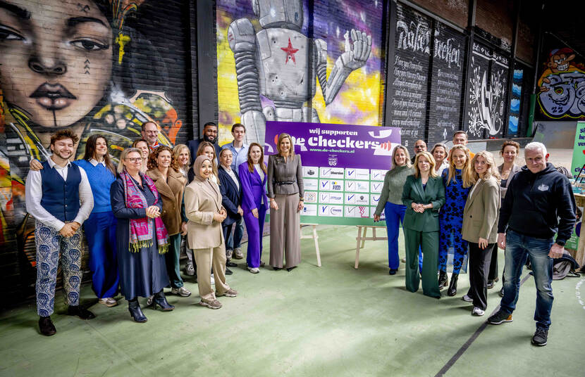 Koningin Máxima bij lancering De Checkers