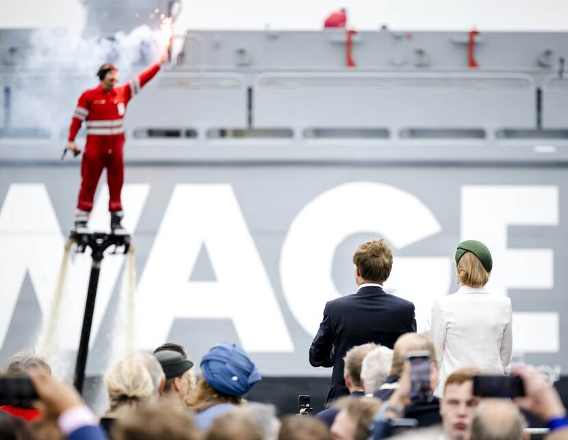 Koningin Máxima doopt schip tijdens DelfSail