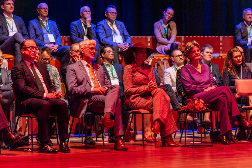 Koningin Máxima bezoekt 50-jarig jubileum Noordelijke Ontwikkelingsmaatschappij