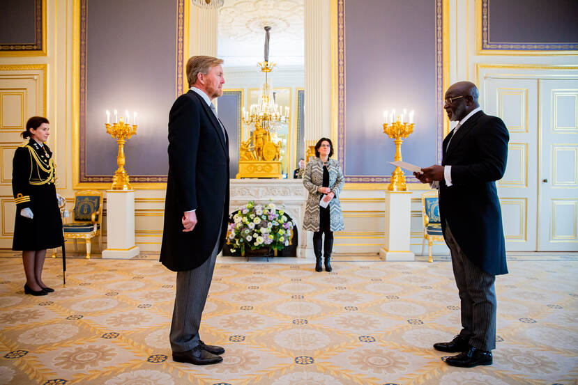 Geloofsbrieven ambassadeur van Guinee-Bissau, Zijne Excellentie H.J. Vaz Gomes Lopes