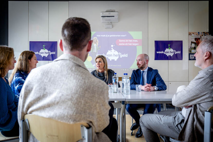 Koningin Máxima bij geldlessen in het kader van de Week van het geld 2025