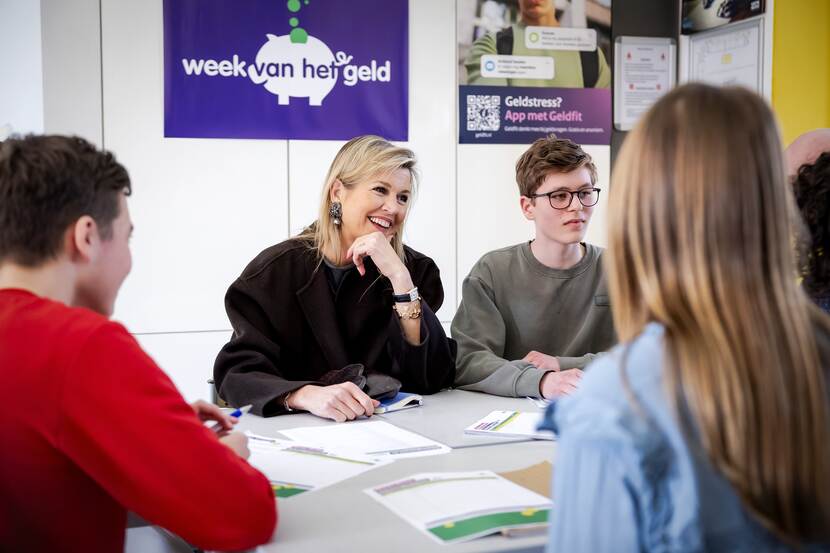 Koningin Máxima bij geldlessen in het kader van de Week van het geld 2025