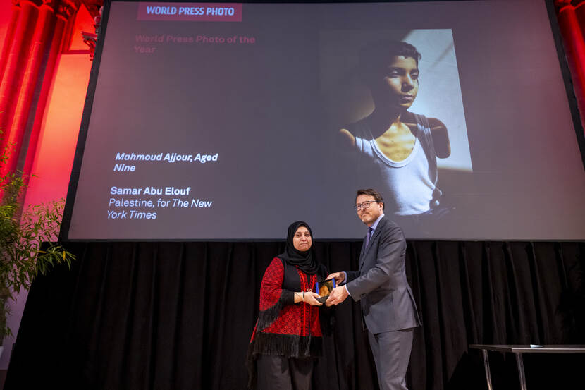 Prins Constantijn reikt World Press Photo 2025 uit