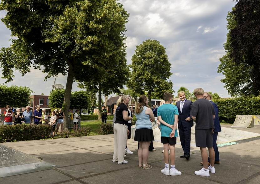 Koning bezoekt Oude Pekela