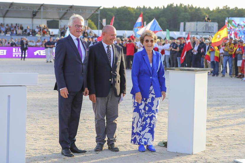 Prinses Margriet opent WK Tweespannen