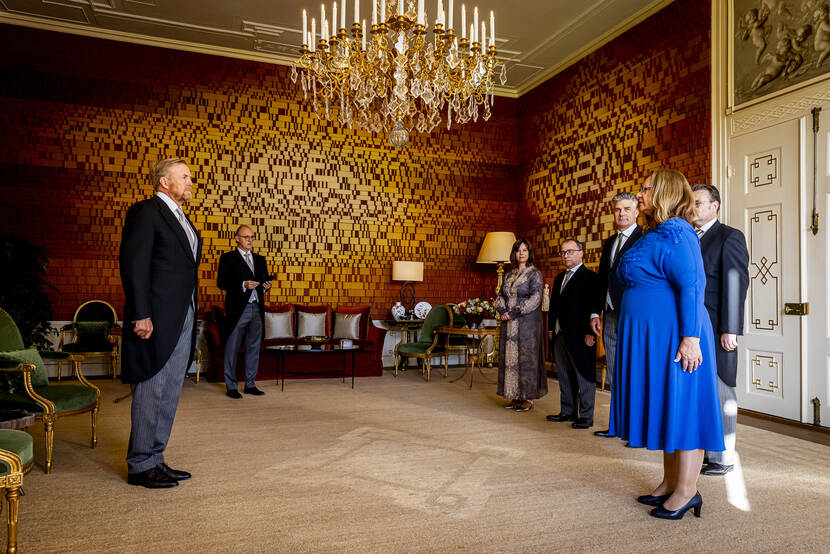 Beëdiging staatssecretaris De Vries van Buitenlandse Zaken