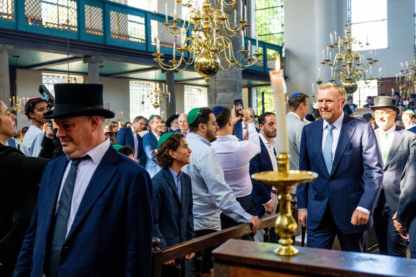 Koning bij viering 350-jarig bestaan van de Portugese synagoge