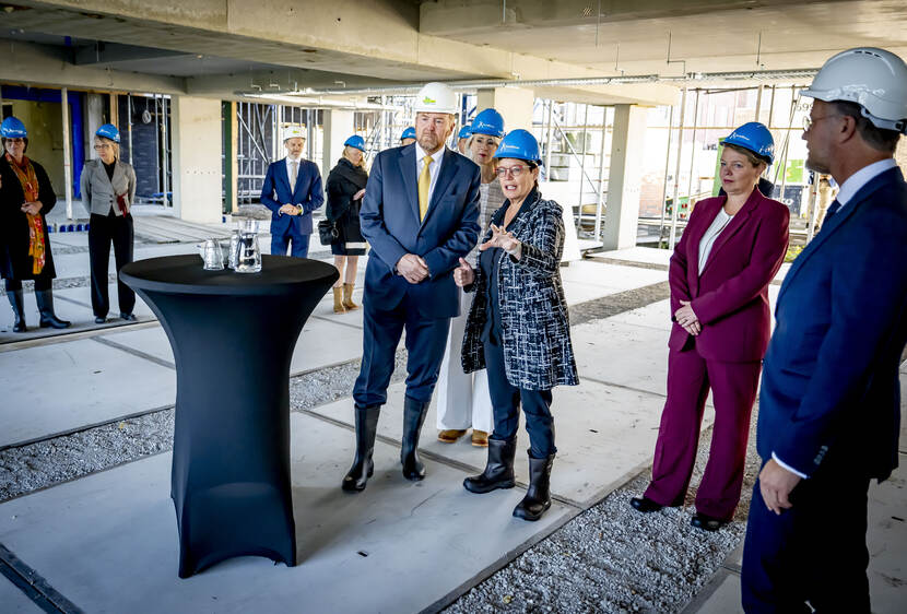 Koning en minister Keijzer op werkbezoek in Assen in het kader van de regionale ruimtelijke ontwikkelingen