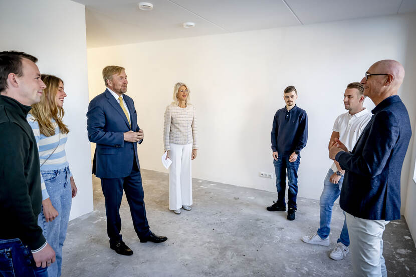 Koning en minister Keijzer op werkbezoek in Assen in het kader van de regionale ruimtelijke ontwikkelingen