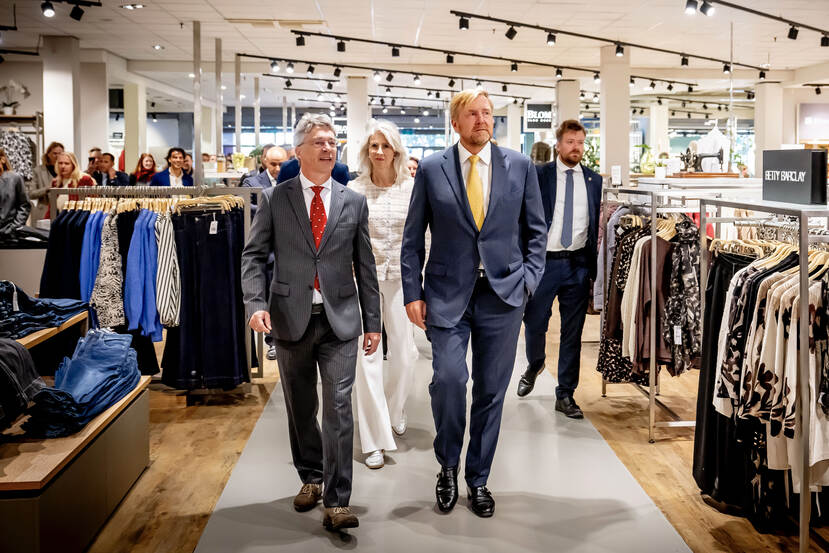 Koning en minister Keijzer op werkbezoek in Assen in het kader van de regionale ruimtelijke ontwikkelingen