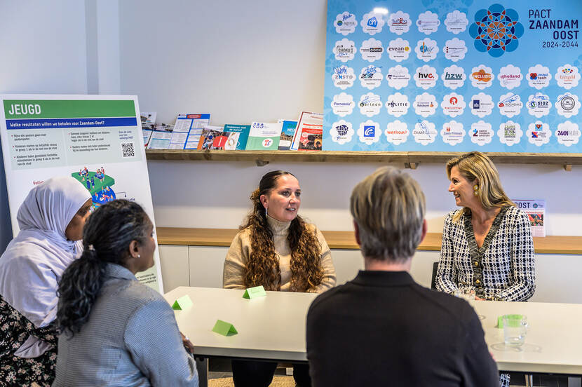 Koningin Máxima op werkbezoek in Zaandam-Oost