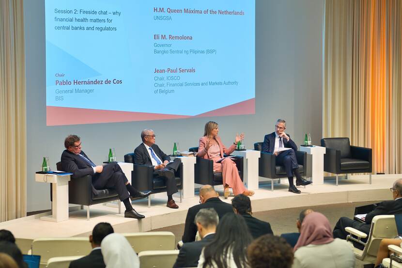 Koningin Máxima spreekt bij ‘Global Standard-Setting Bodies’ over financiële gezondheid