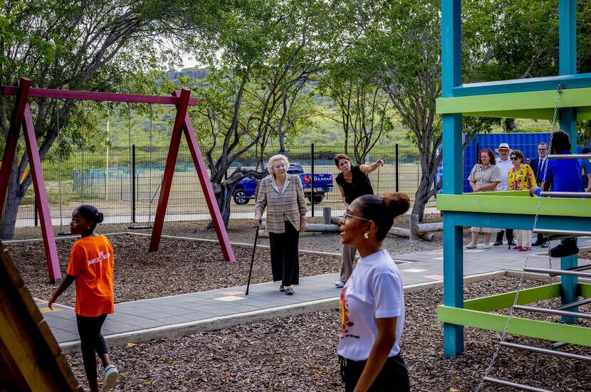 Prinses Beatrix bezoekt Bonaire