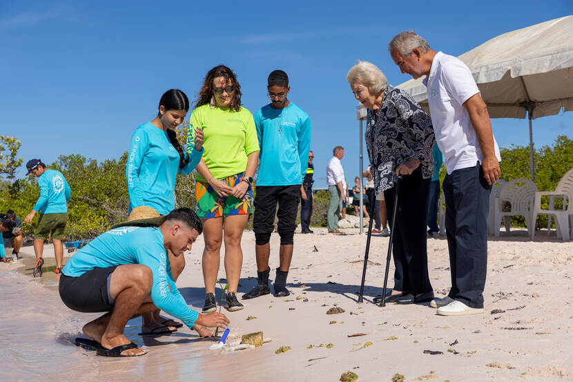 Prinses Beatrix bezoekt Bonaire