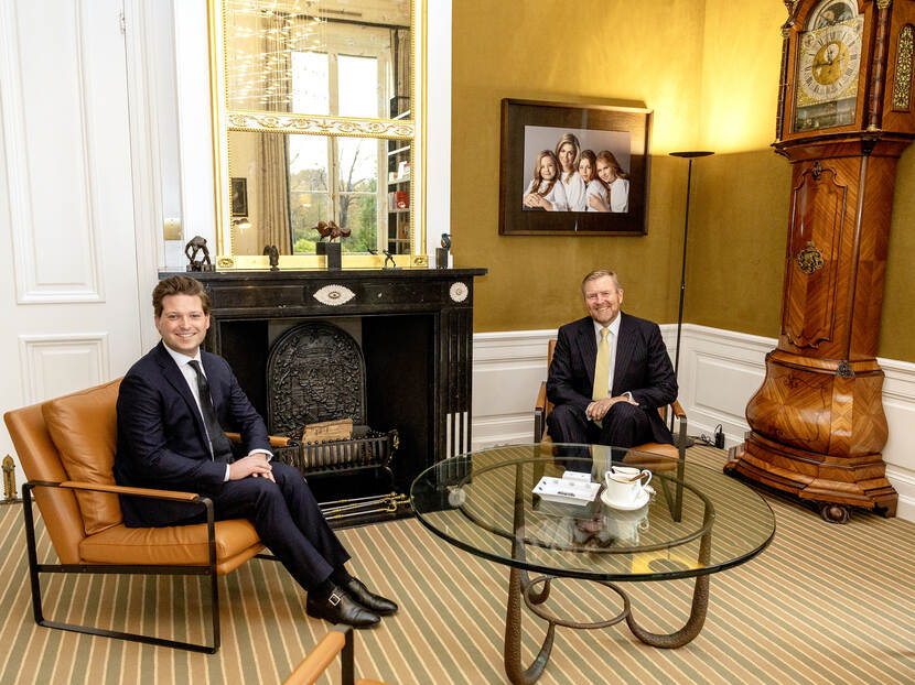 Koning en Thom van Campen op Paleis Huis ten Bosch