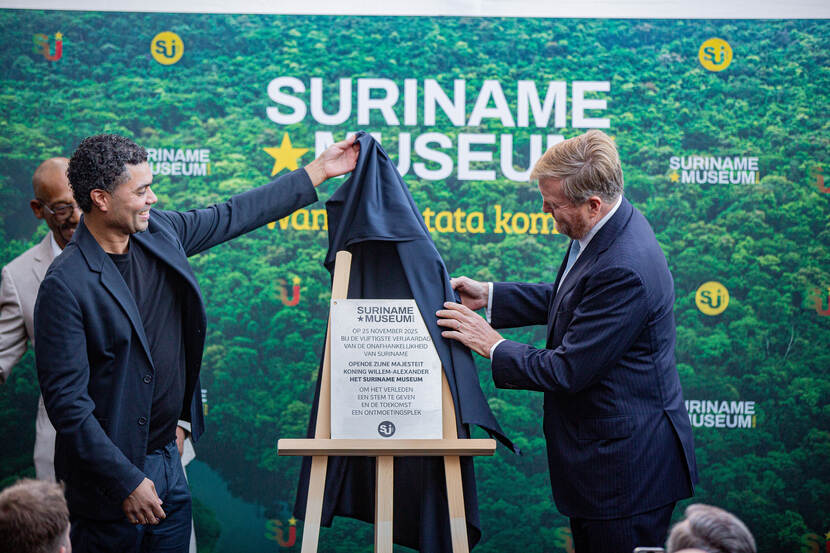 Koning opent Suriname Museum in Amsterdam