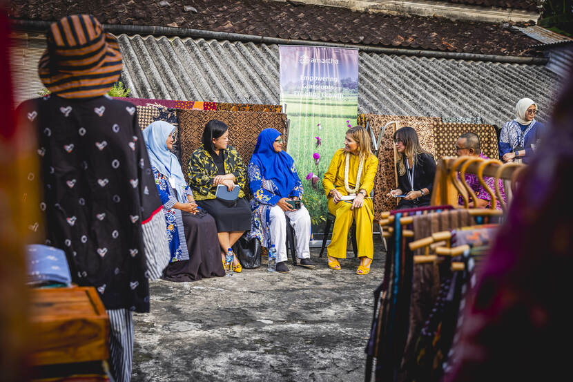 Koningin Máxima UNSGSA bezoekt Indonesië