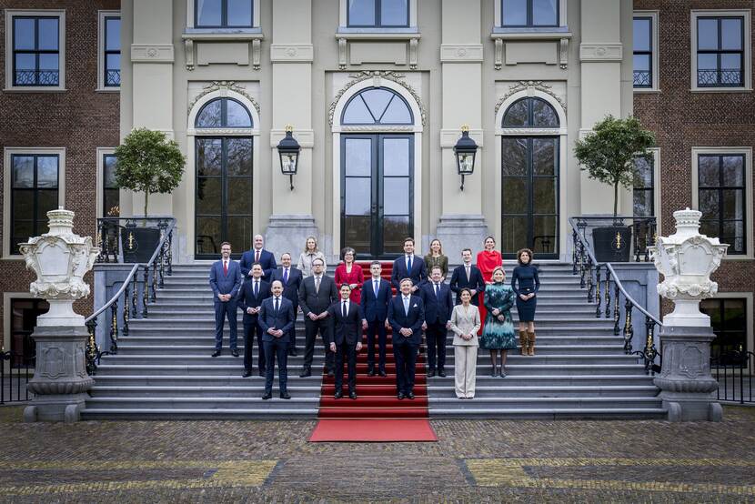 Koning Willem-Alexander en ministers kabinet-Jetten