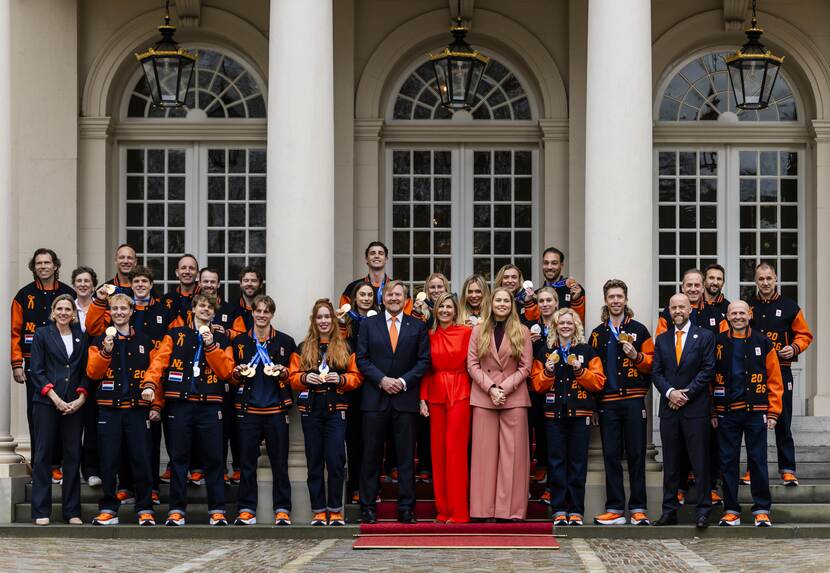 Koning Willem-Alexander, Koningin Máxima en de Prinses van Oranje ontvangen de medaillewinnaars van de Olympische Winterspelen 2026 in Milaan