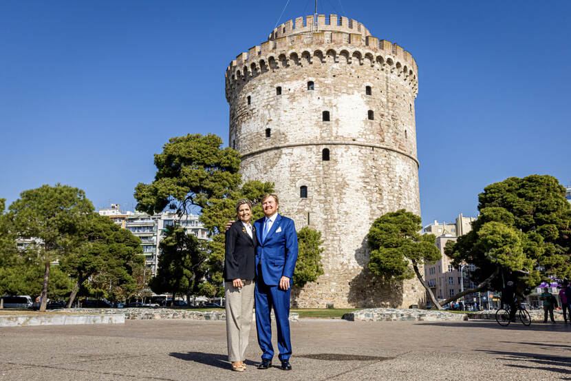 Koning Willem-Alexander en Koningin Máxima brengen een bezoek aan de Witte Toren in Thessaloniki
