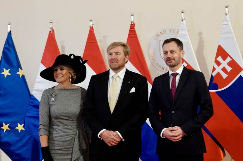 Koning Willem-Alexander en Koningin Máxima met de Slowaakse minister-president Heger