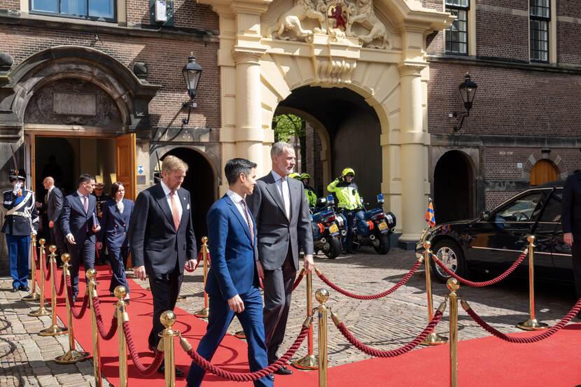 Koning Willem-Alexander en Koning Felipe op het Binnenhof