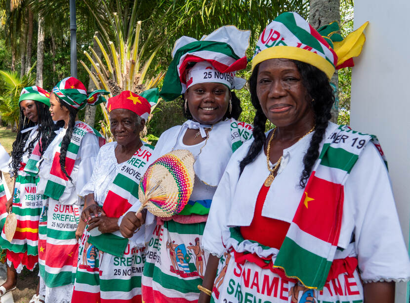 Koning Willem-Alexander en Koningin Máxima brengen een staatsbezoek aan Suriname