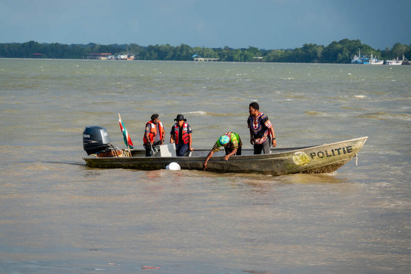Koning Willem-Alexander en Koningin Máxima brengen een staatsbezoek aan Suriname