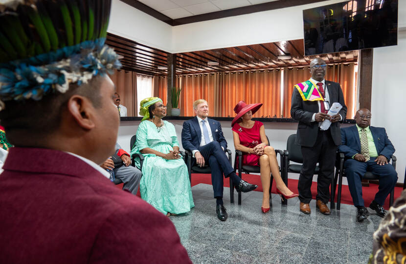 Koning Willem-Alexander en Koningin Máxima brengen een staatsbezoek aan Suriname