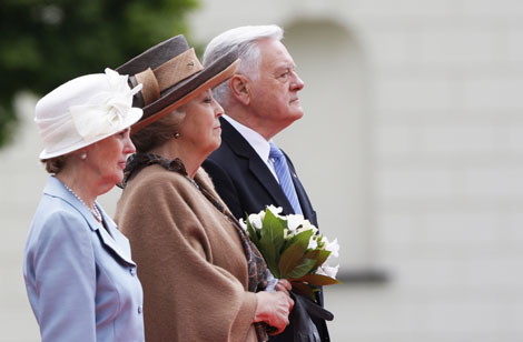 Vilnius, 24 juni 2008: mevrouw Alma Adamkiené, de Koningin en Valdas Adamkus, President van de Republiek Litouwen