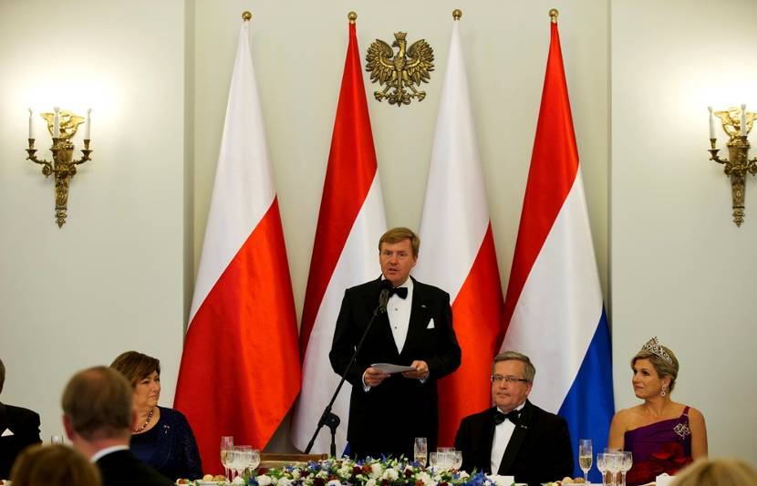 Warschau, 24 juni 2014: Koning Willem-Alexander houdt tijdens het staatsbanket een toespraak.