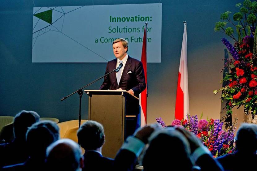 Warschau, 25 juni 2014: Koning Willem-Alexander houdt een toespraak tijdens de conferentie "Innovation: Solutions for a Common Future"