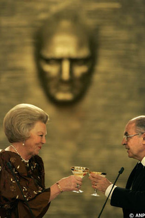 Ankara, 27 februari 2007: De Koningin toost tijdens het galadiner met President Ahmet Necdet Sezer